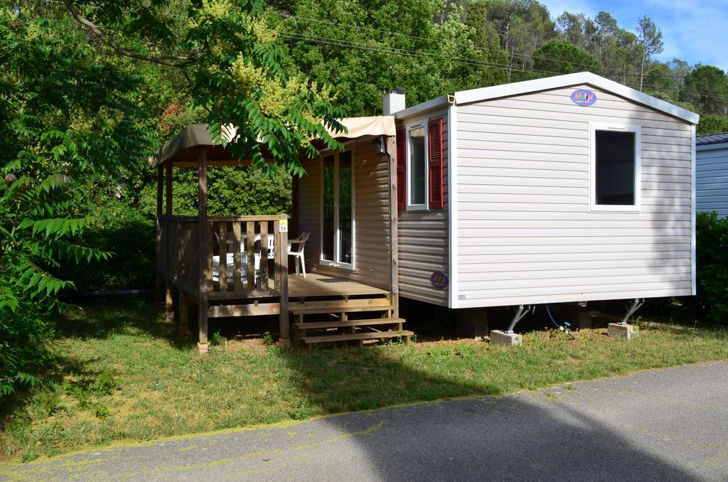 Camping La Vidaresse Hotel Sainte-Anastasie-sur-Issole ภายนอก รูปภาพ