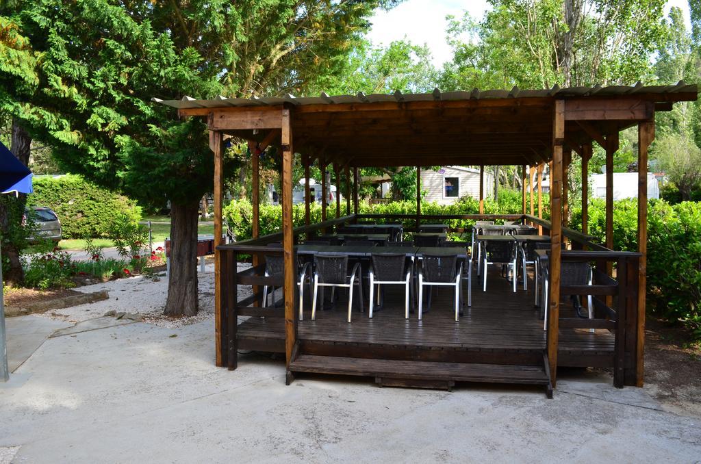 Camping La Vidaresse Hotel Sainte-Anastasie-sur-Issole ภายนอก รูปภาพ