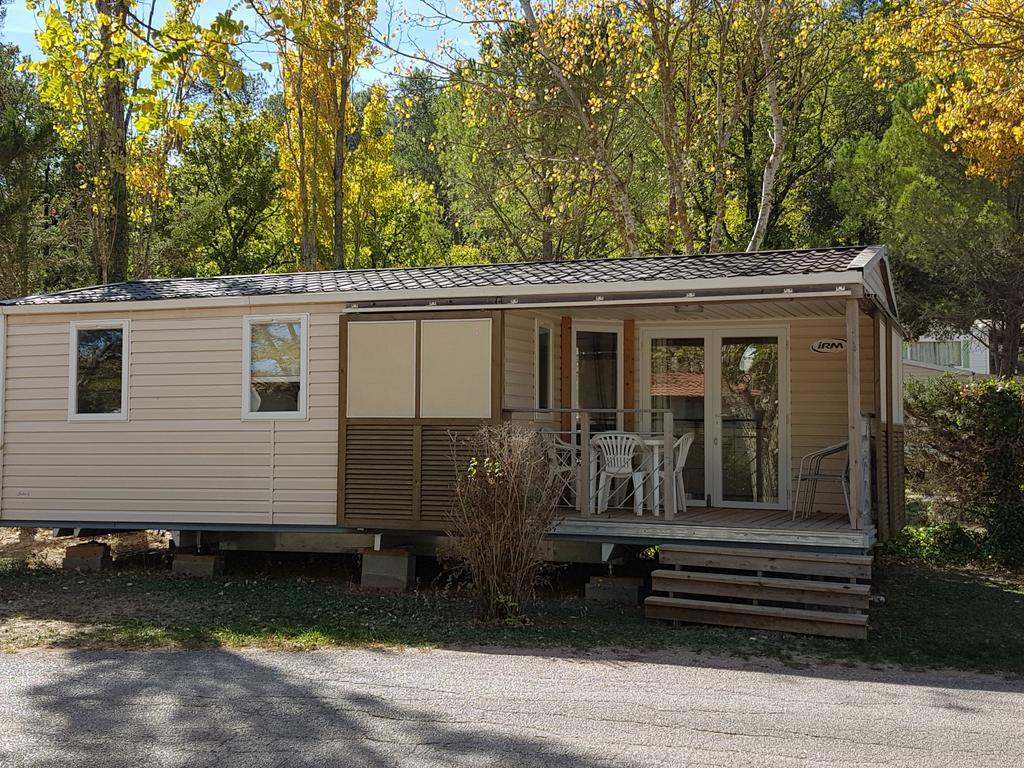 Camping La Vidaresse Hotel Sainte-Anastasie-sur-Issole ภายนอก รูปภาพ