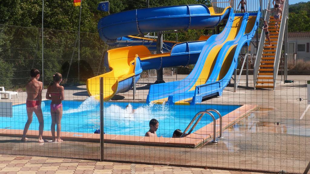 Camping La Vidaresse Hotel Sainte-Anastasie-sur-Issole ภายนอก รูปภาพ