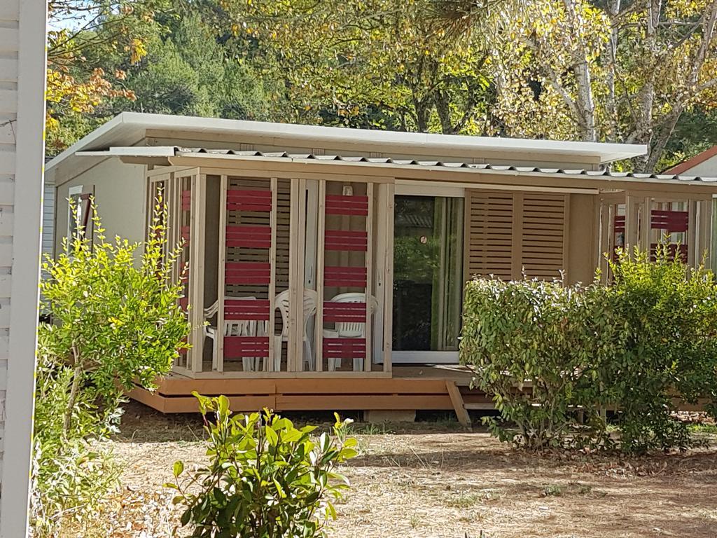 Camping La Vidaresse Hotel Sainte-Anastasie-sur-Issole ภายนอก รูปภาพ